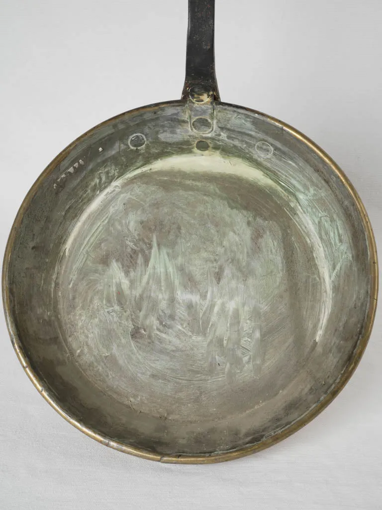 19th-century French copper sauté pan with long handle 52"