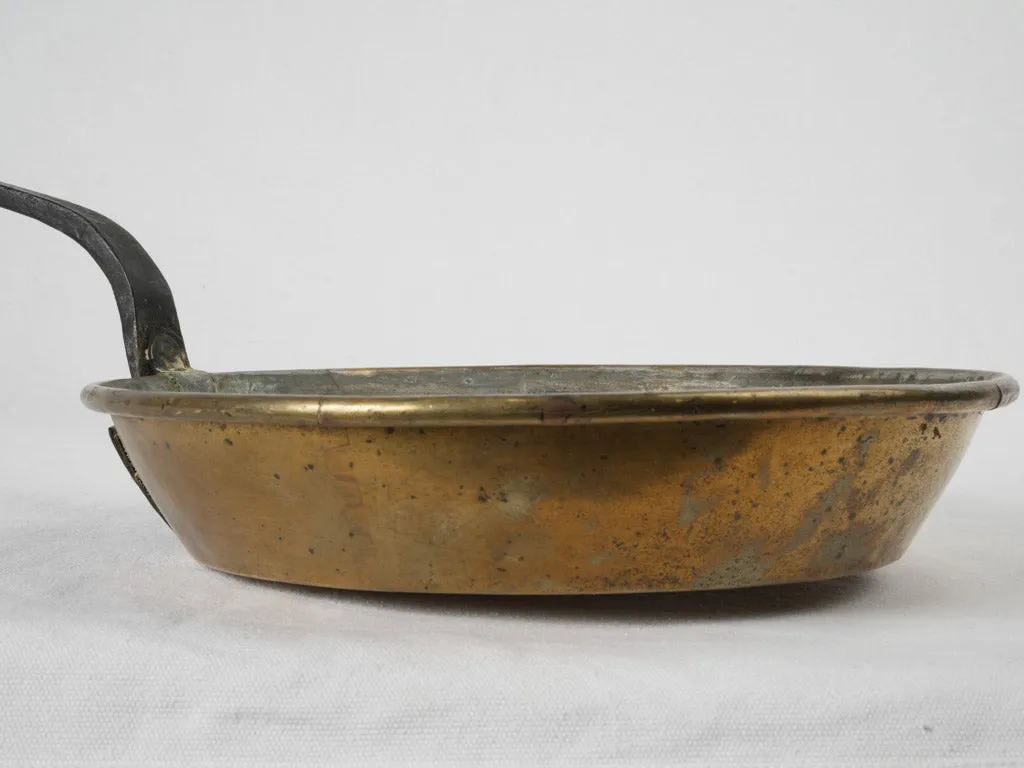 19th-century French copper sauté pan with long handle 52"
