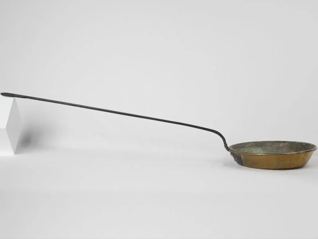 19th-century French copper sauté pan with long handle 52"