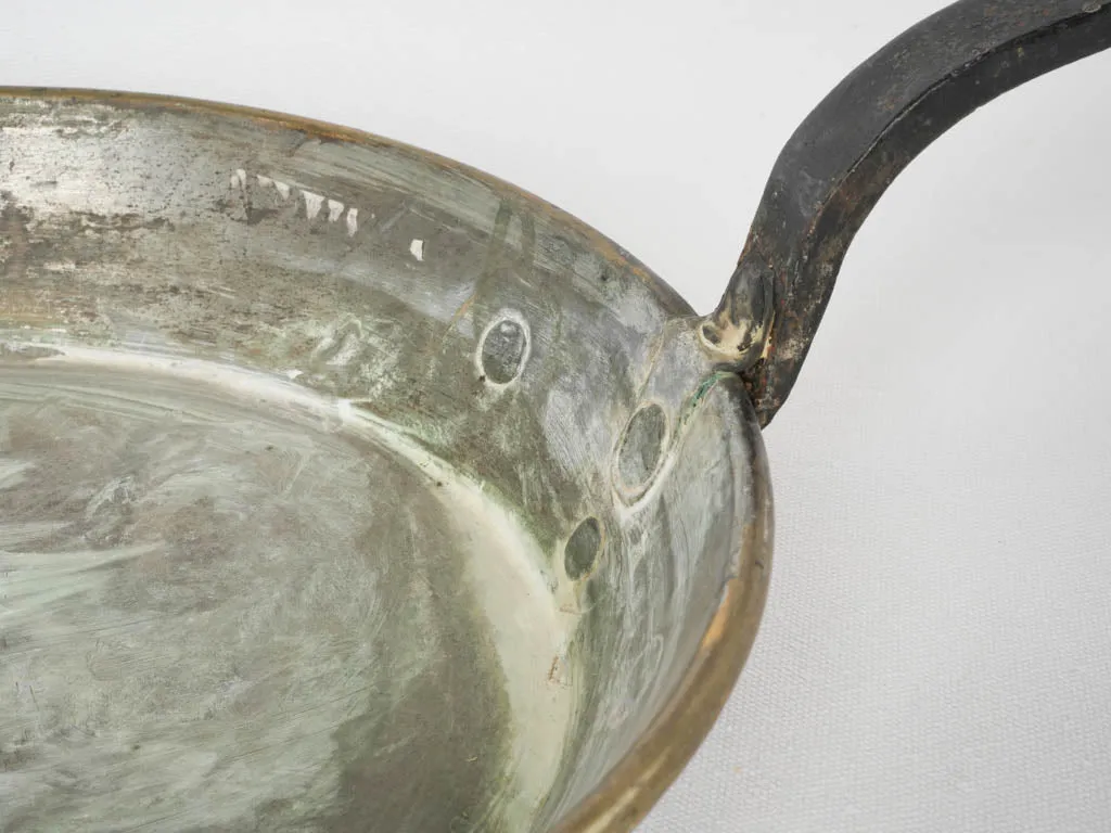 19th-century French copper sauté pan with long handle 52"