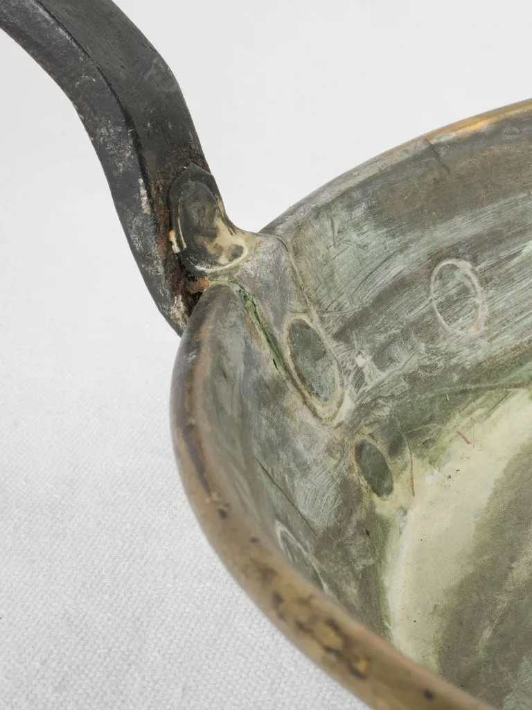 19th-century French copper sauté pan with long handle 52"