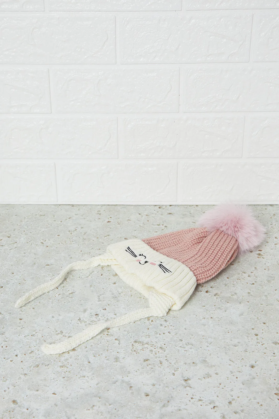 Girls White And Pink Embellished  Icecap Set Of ( 2 Piece)
