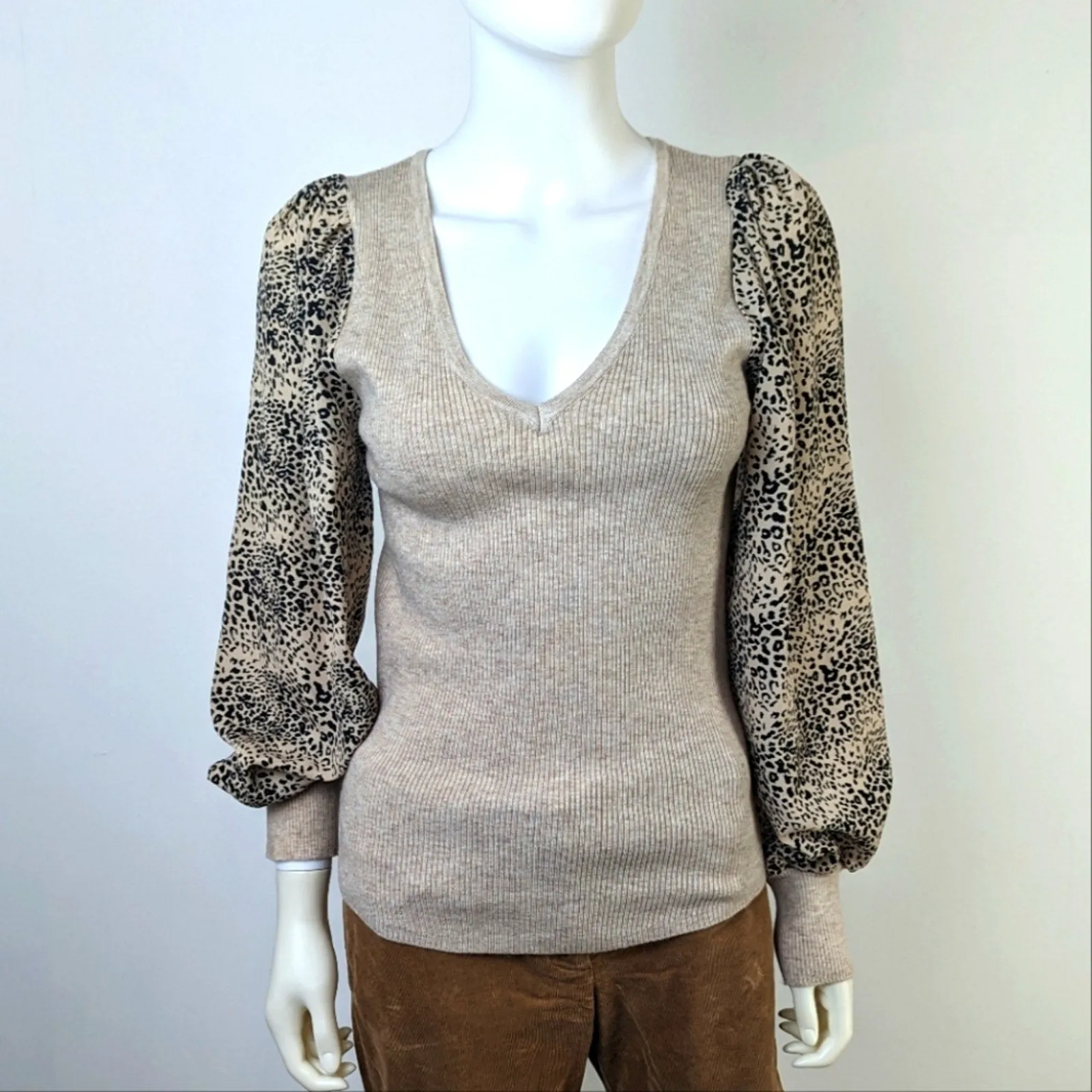 Ribbed V Neck with Contrasting Leopard Sleeves - Medium