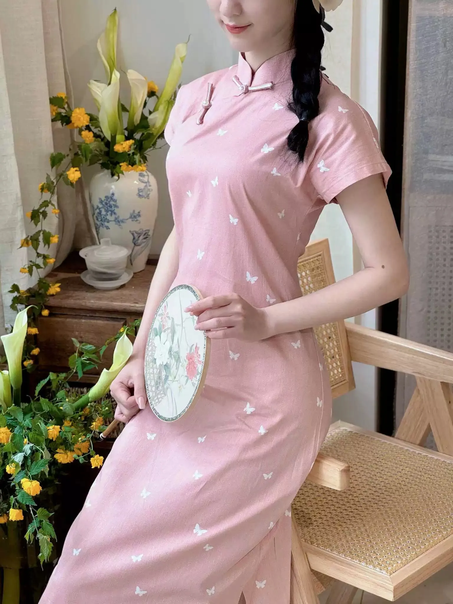 Xiao Jie 小姐 Little Lady Vintage Inspired Butterfly Short Sleeve Qipao