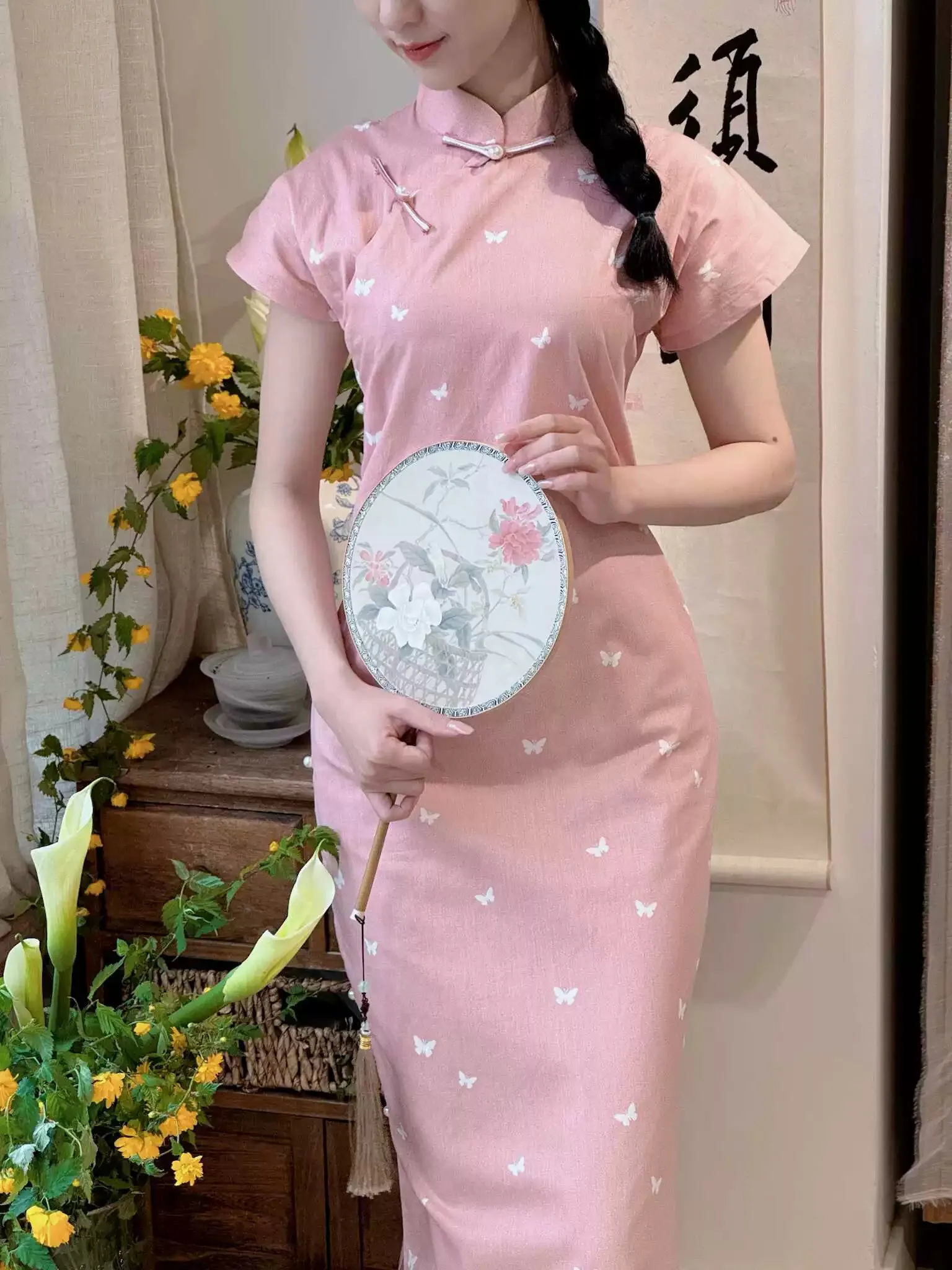 Xiao Jie 小姐 Little Lady Vintage Inspired Butterfly Short Sleeve Qipao